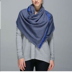💙Lululemon Vinyasa Blue Stripe Heathered Gray Scarf Wrap